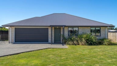 4 Stoneleigh DR, SOLWAY, MASTERTON - Carousel 1