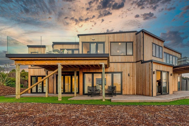 123 Piha Road, New Lynn - Carousel 1