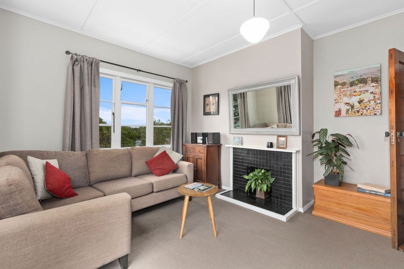 131 Cockayne Road, Khandallah, Wellington - Carousel 2