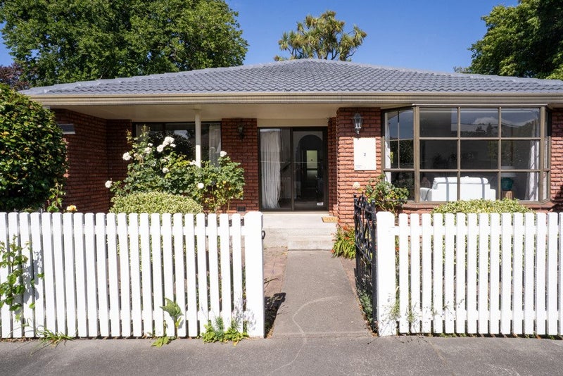 2/11 Office Road, Merivale, Christchurch - Carousel 1