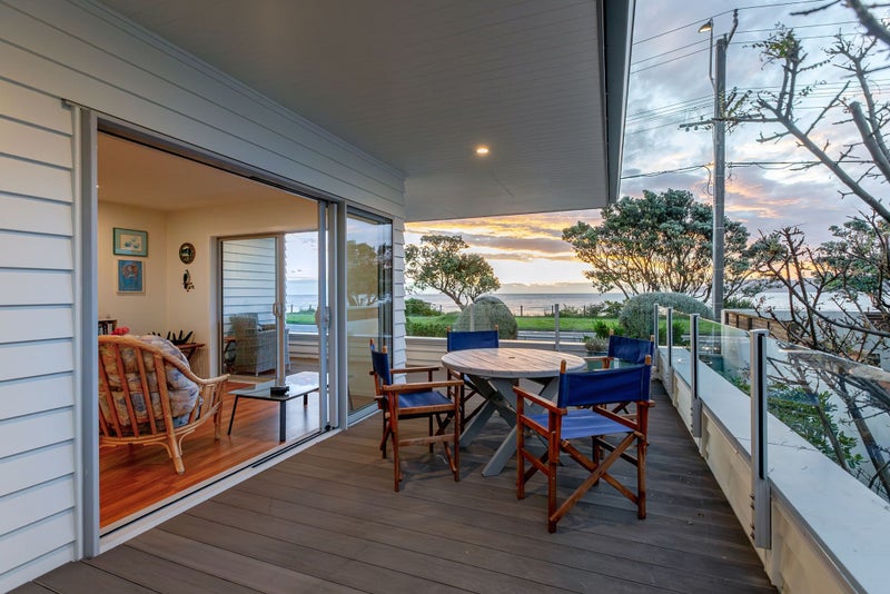 100 Marine Parade, Paraparaumu Beach, Paraparaumu - Carousel 1