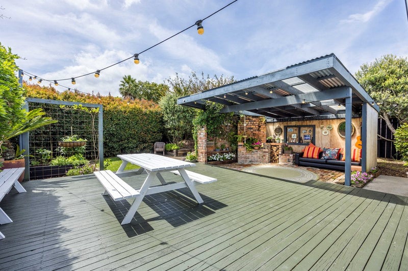 8 Craigbank Avenue, New Lynn, Auckland - Carousel 2