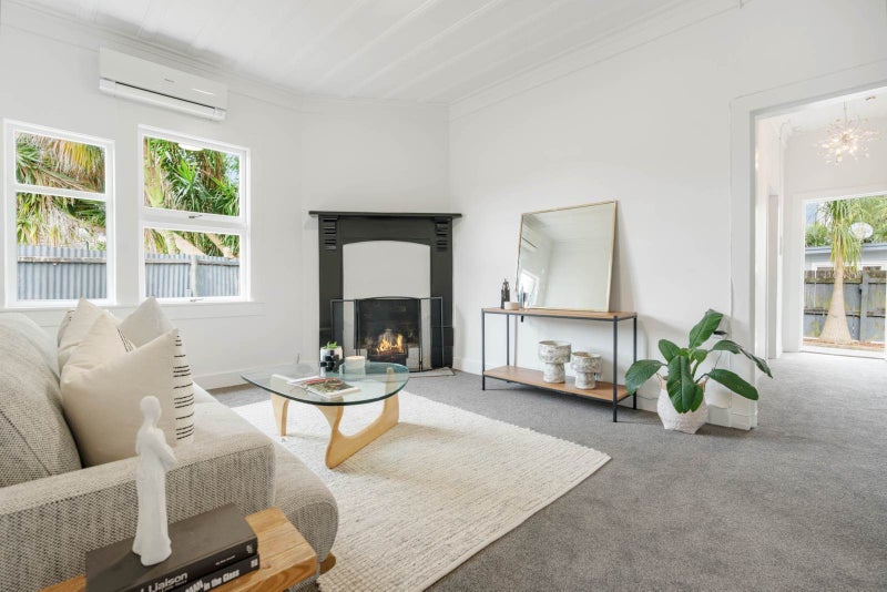 22A Harbour View Road, Te Atatu Peninsula, Auckland - Carousel 1