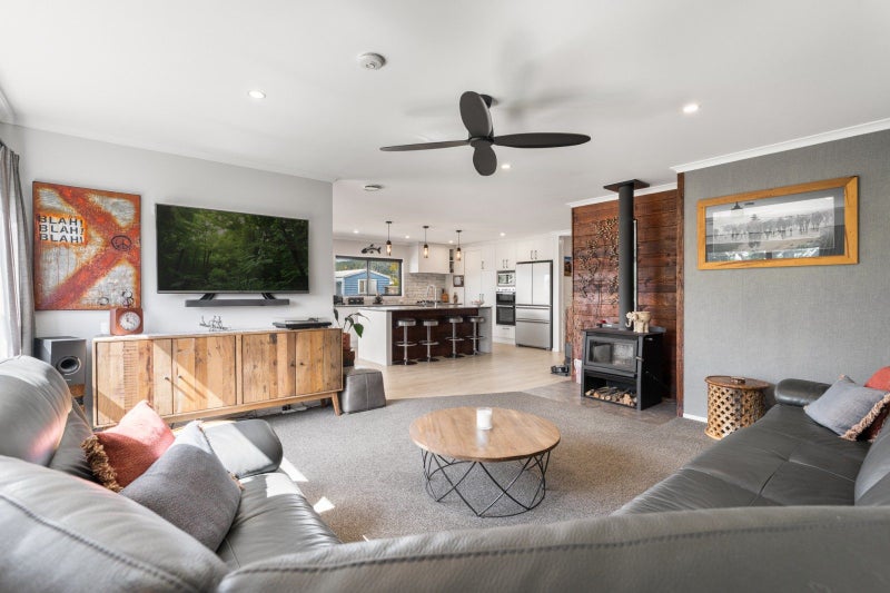 102 Mark Street, Whangamata, Whangamata - Carousel 2