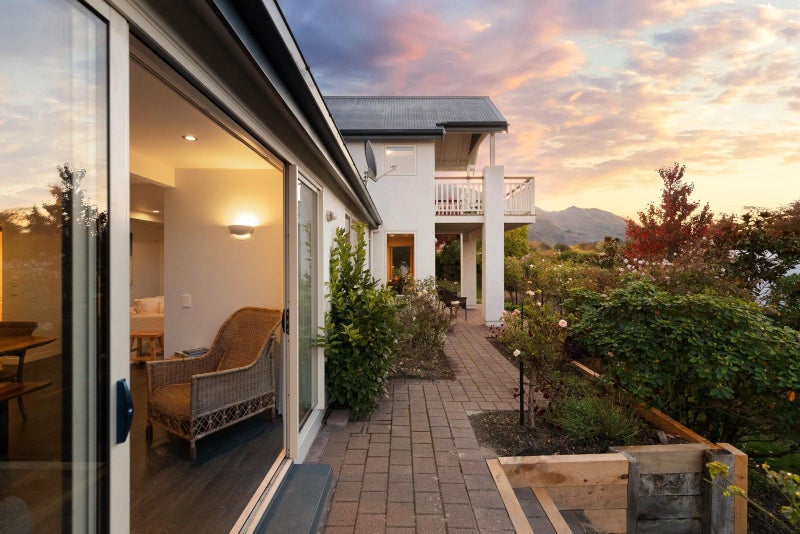 76 Meadowstone Drive, Wanaka - Carousel 2
