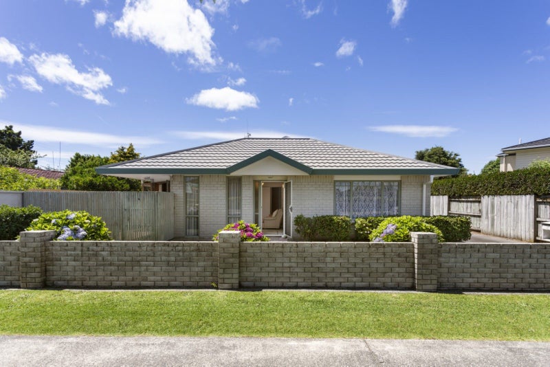 1392A Cameron Road, Greerton, Tauranga - Carousel 1