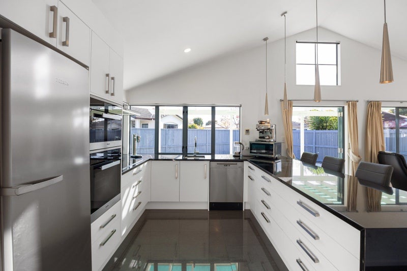 3 Gallery Grove, Flagstaff, Hamilton - Carousel 1