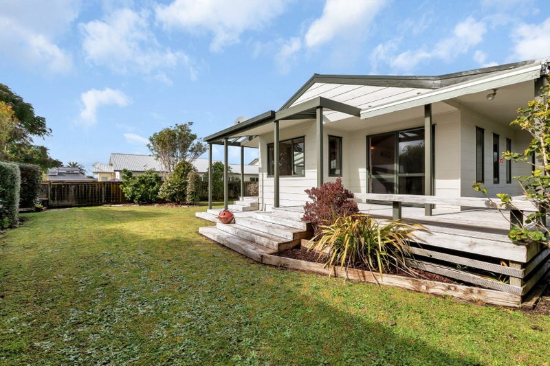 74 One Tree Point Road, One Tree Point - Carousel 1