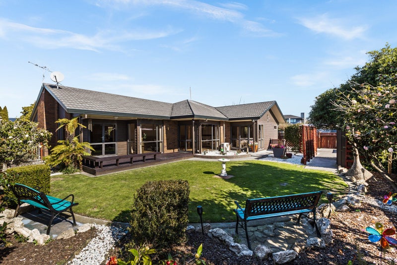 1 Hyatt Grove, Greenmeadows, Napier - Carousel 2