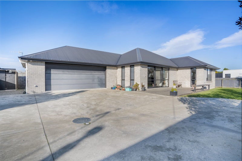 150 MacKenzie Street, Winton, Winton - Carousel 1