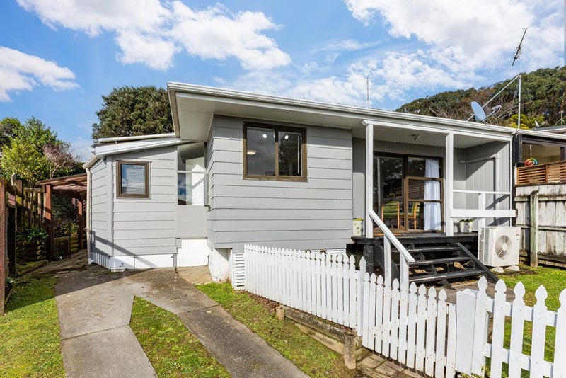 11B Pump Lane, Whitby, Porirua - Carousel 1