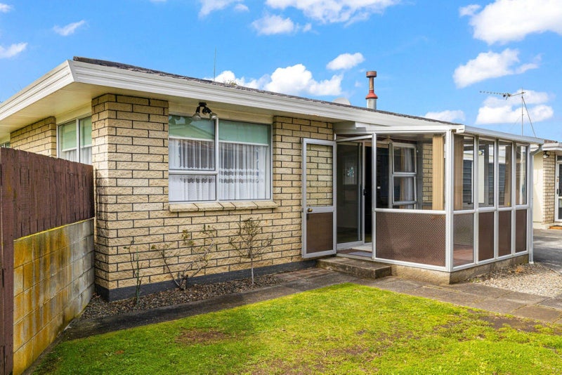 4/234 Heads RD, Gonville, Whanganui - Carousel 1