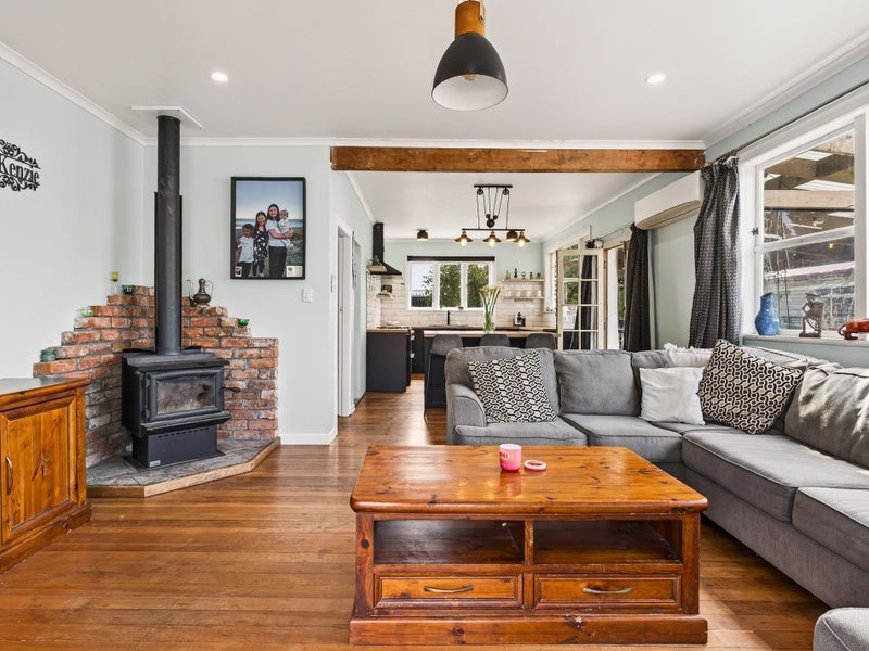 1 Montrose Street, Kaiti, Gisborne - Carousel 2