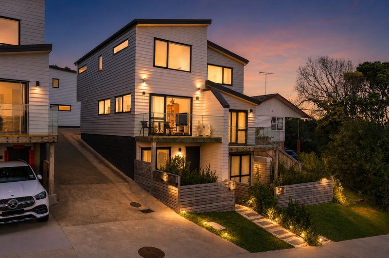 20A Arrow Road, Forrest Hill, North Shore City, Auckland - Carousel 1