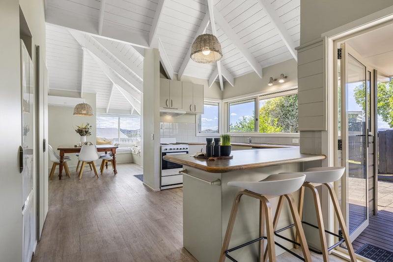 21B Long Street, Raglan, Raglan - Carousel 1