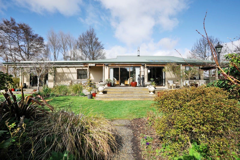 60 Retreat Road, Waihopai, Invercargill - Carousel 1
