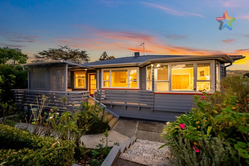 41 Margaret Road, Raumati Beach, Paraparaumu - Carousel 1