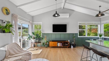 12 Laburnum Road, New Windsor, Auckland - Carousel 1