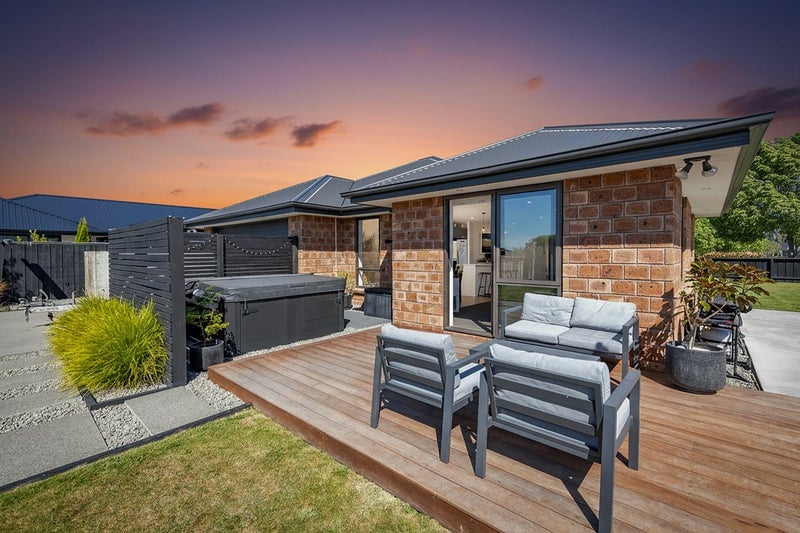 114 Pegasus Boulevard, Pegasus, Pegasus - Carousel 32