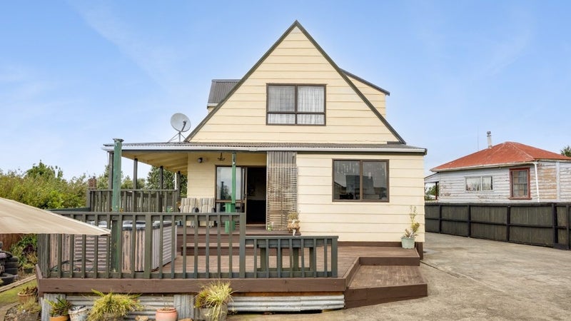 12 Puriri Avenue, Pokeno - Carousel 1