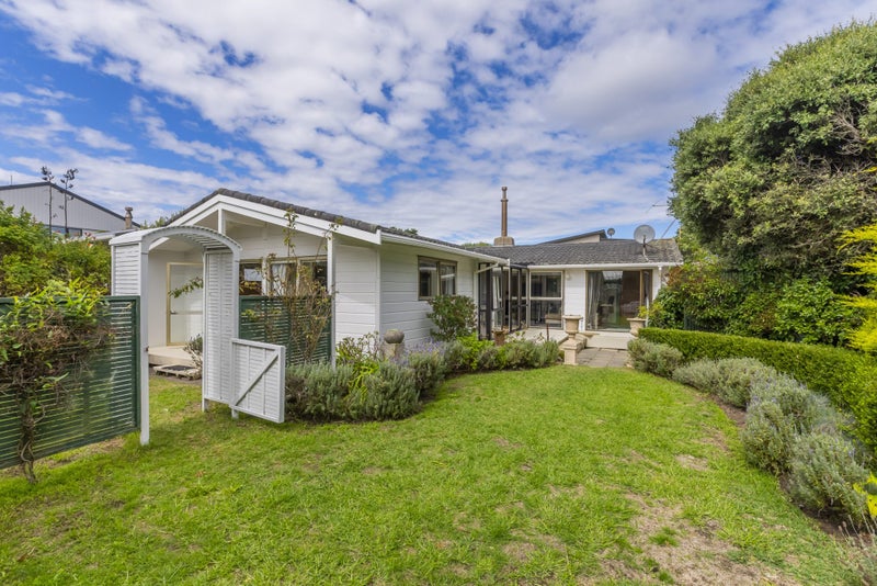 199 Manly Street, Paraparaumu Beach, Paraparaumu - Carousel 2