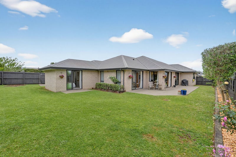 6 Vivien Place, Patumahoe, Pukekohe - Carousel 2
