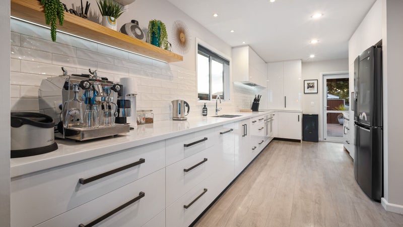 137 Harris Crescent, Papanui, Christchurch - Carousel 2