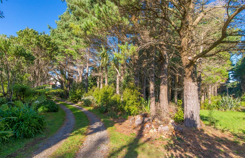 1 Hillcroft Road, Horokiwi, Wellington - Carousel 15