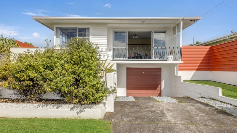 193 Omata Road, Blagdon, New Plymouth - Carousel 1