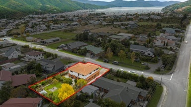 21 Turners Road, Waikawa, Picton - Carousel 1