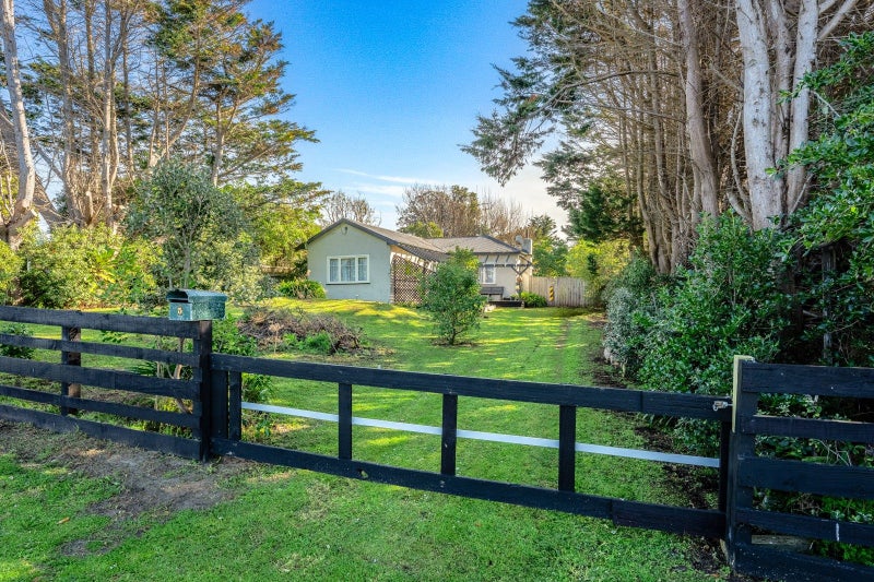5 Gawler Street, Te Horo Beach - Carousel 2