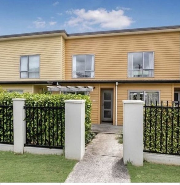 31/11 Ray Small Drive , Papakura, Papakura, Auckland - Carousel 5