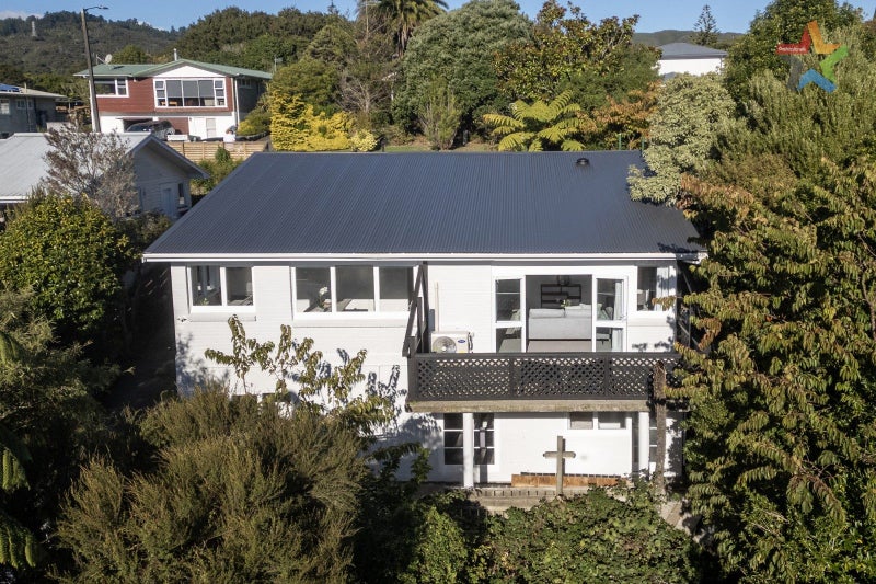 84 Holborn Drive, Stokes Valley, Lower Hutt, Wellington - Carousel 1
