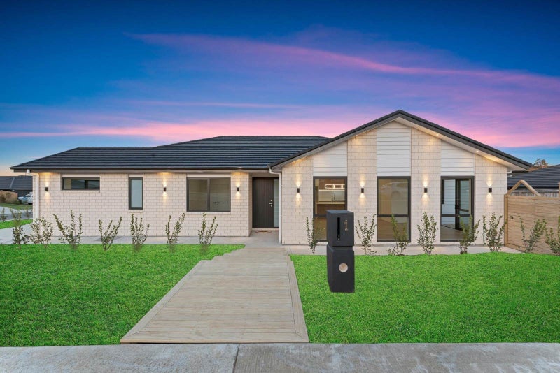 1 Bathurst Crescent, Pokeno - Carousel 1