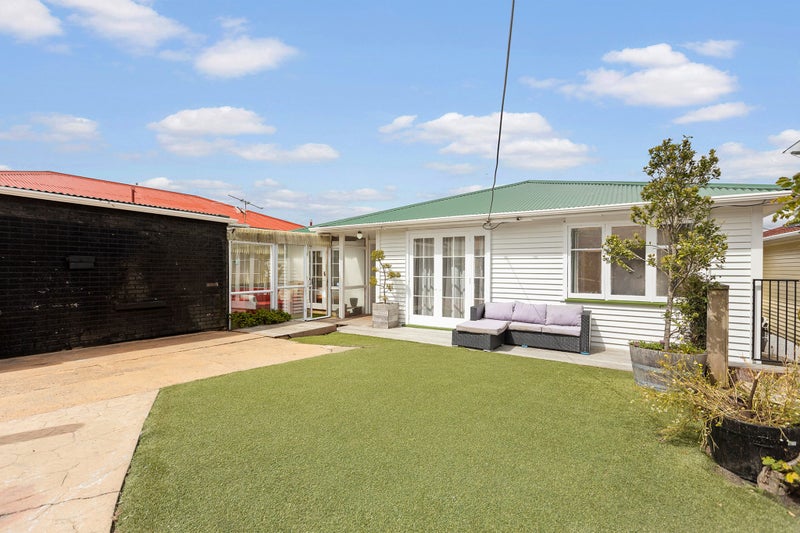 98 Ironside Road, Johnsonville, Wellington - Carousel 2