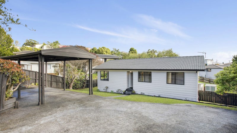 15 Panzic Place, Glen Eden, Auckland - Carousel 1