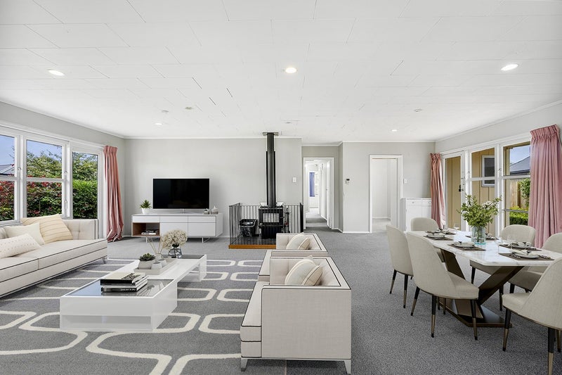 17 Laurence Street, Queenwood, Hamilton - Carousel 2