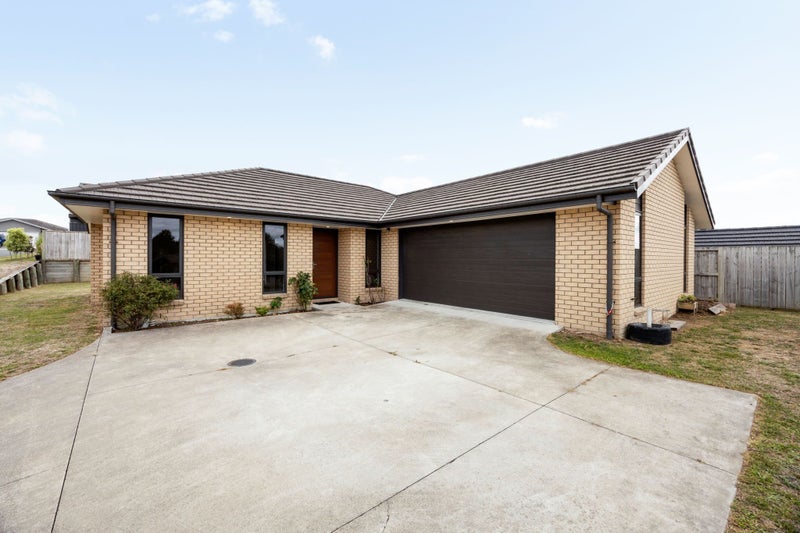 256 Dixon Road, Fitzroy, Hamilton - Carousel 2