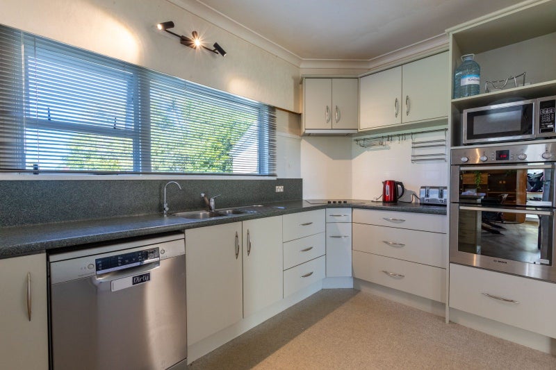 18 Richardson Street, Woodville - Carousel 2