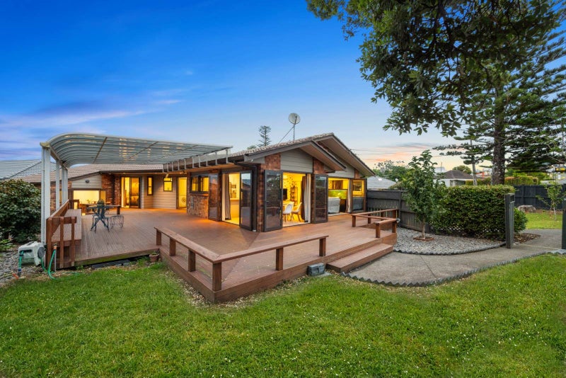 37 Parkhill Road, Mellons Bay, Auckland - Carousel 26