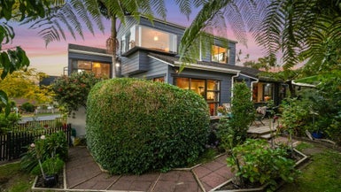 4 Milwaukee Place, Glendene, Auckland - Carousel 1