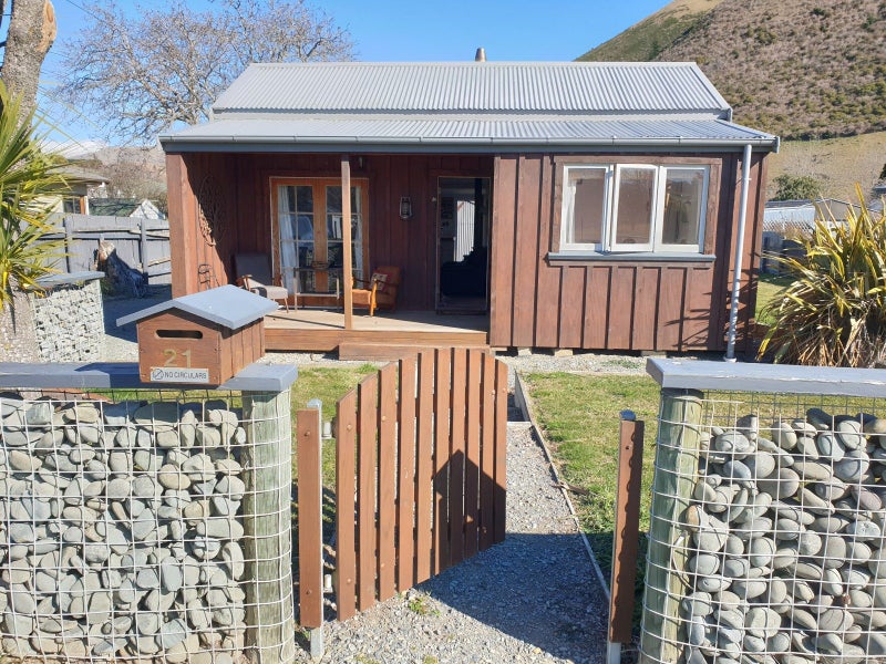 21 Gordon Street, Kurow - Carousel 1