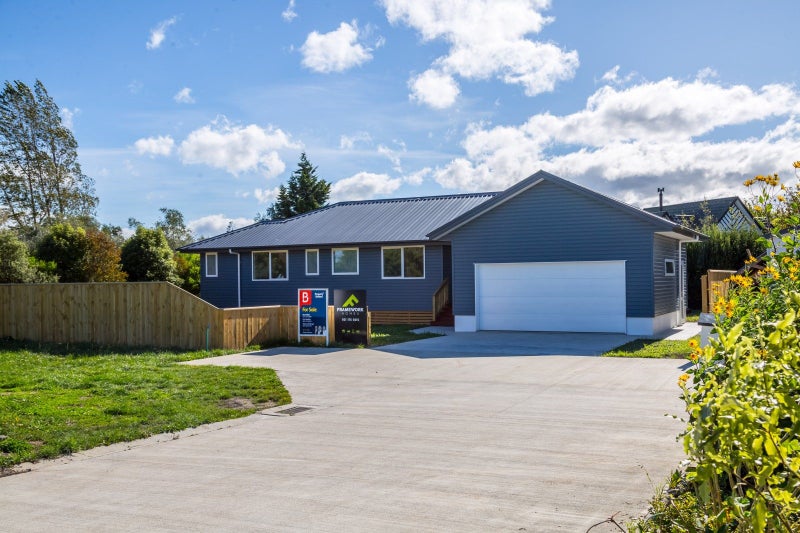 9 Macrocarpa Lane, Carterton, Carterton - Carousel 1