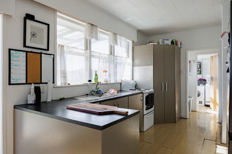 78 Flaxmere Avenue, Flaxmere, Hastings - Carousel 2