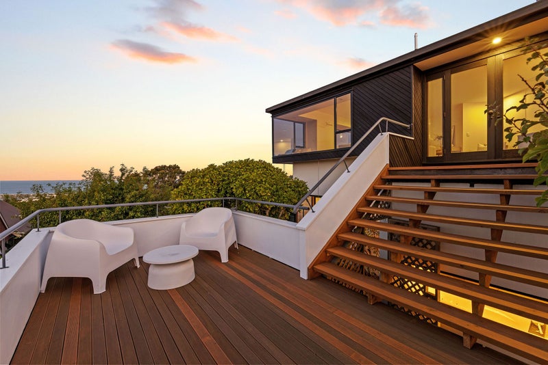 10 Luxton Place, Mount Pleasant, Christchurch - Carousel 1