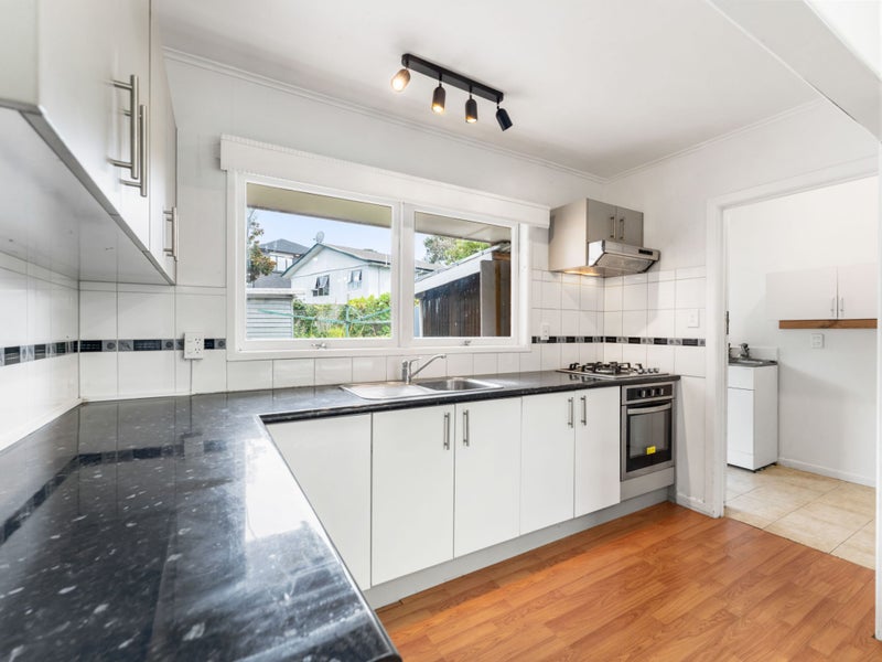 3/7 Hill Road, Papatoetoe, Auckland - Carousel 2
