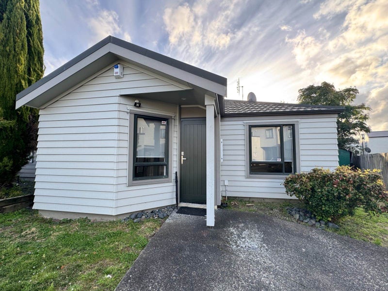 3/36 John Jennings Drive, Oteha, Auckland - Carousel 1