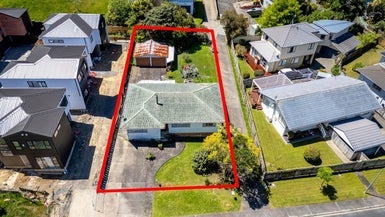 69 Salamanca Road, Sunnynook, Auckland - Carousel 1