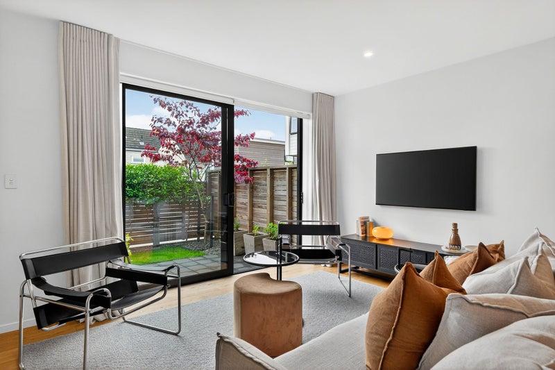 6/4 Glen Atkinson Street, St Heliers, Auckland - Carousel 2