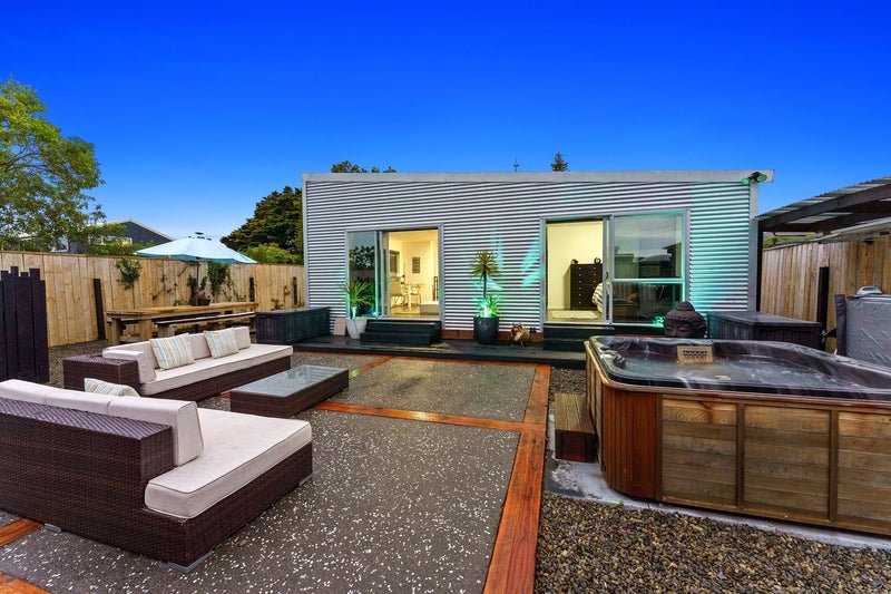 893 State Highway 1, Te Horo - Carousel 1